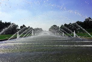 Fountain, water, water feature — How Table Reservation Systems Can Maximize Your Restaurant's Revenue